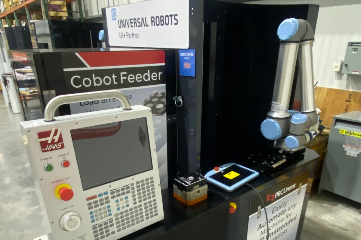 FabTech Cobot Feeder Image